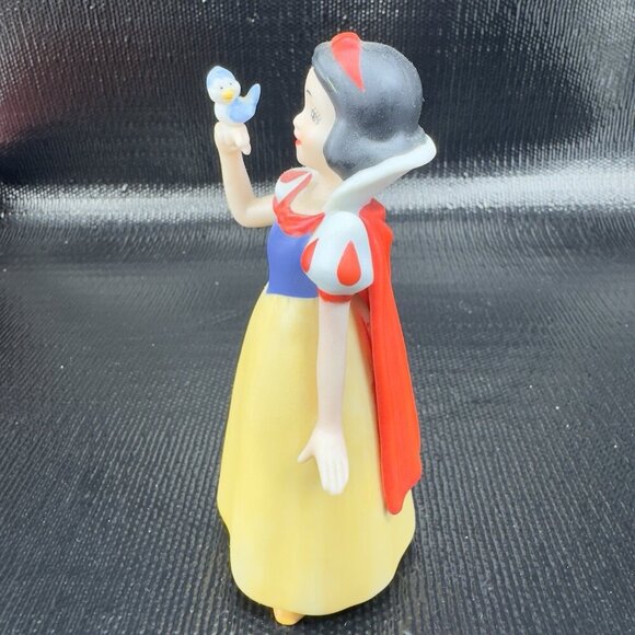 Vintage Disney Sri Lanka Snow White Porcelain Figurine Holding A Blue Bird VTG - Picture 7 of 8
